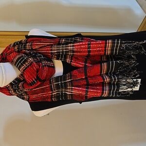 Lovely Plaid shirred cotton Scarf Wrap Shawl NWT